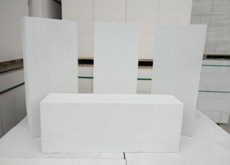 輕質(zhì)高強高精度砌塊